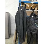 Pair of weatherproof leggings in navy size L