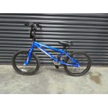 Apollo MX202 BMX in blue and black