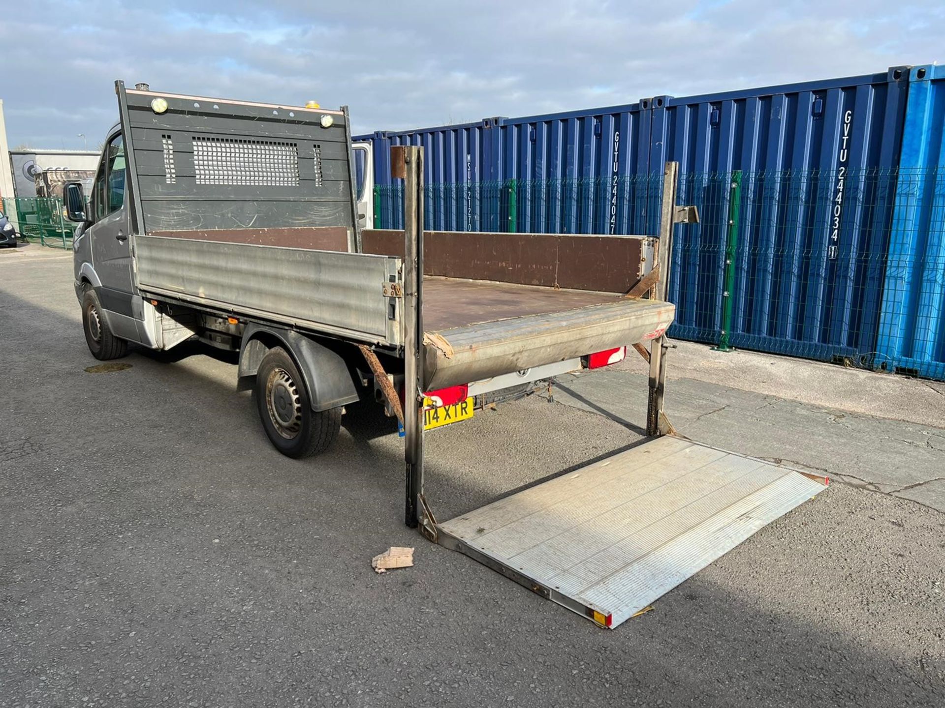 A Volkswagen Transporter T30S 140TDI LWB Dropside Truck with Tail Lift Reg. No.PN14XTR, first - Image 14 of 18