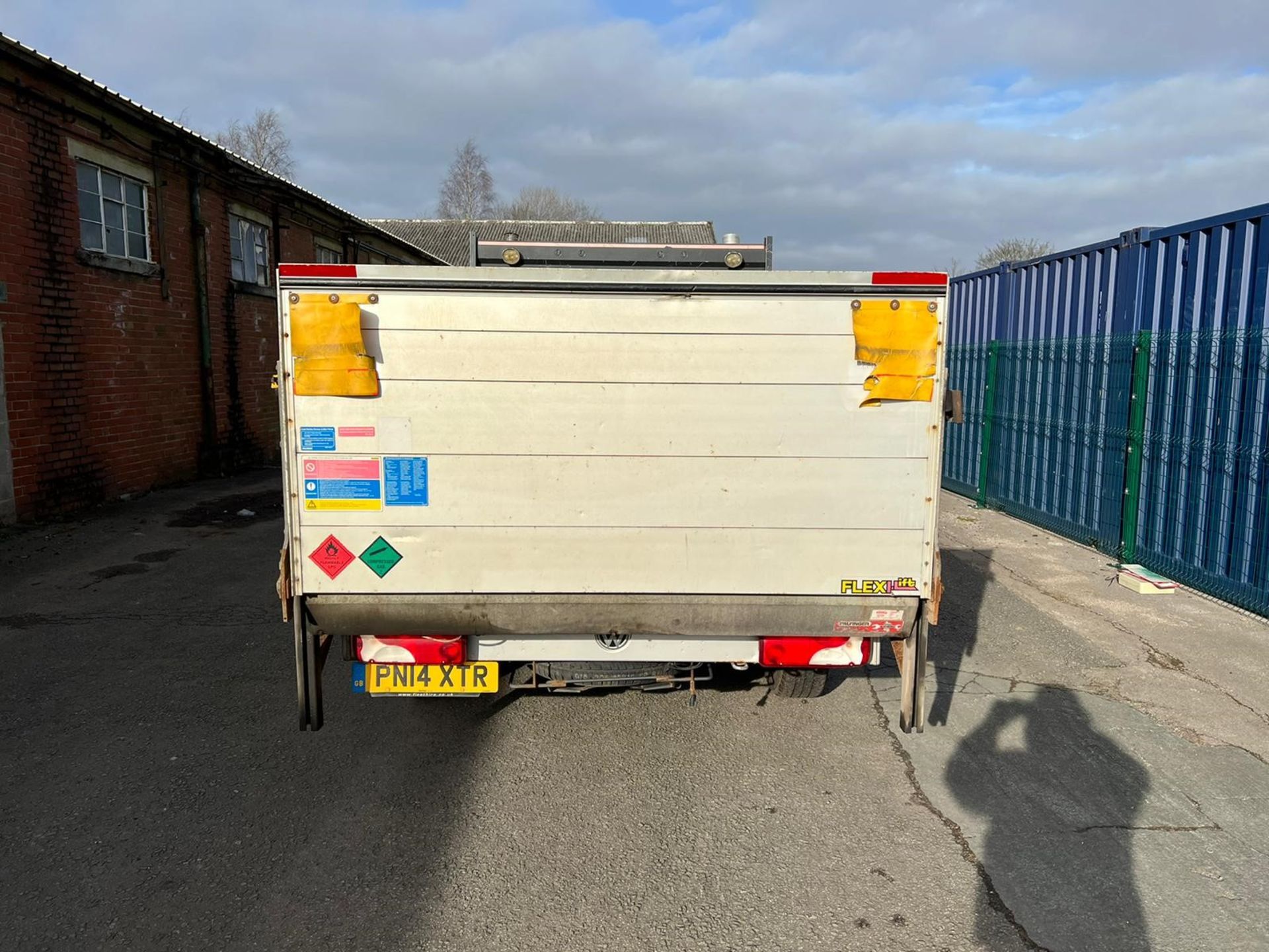 A Volkswagen Transporter T30S 140TDI LWB Dropside Truck with Tail Lift Reg. No.PN14XTR, first - Image 5 of 18