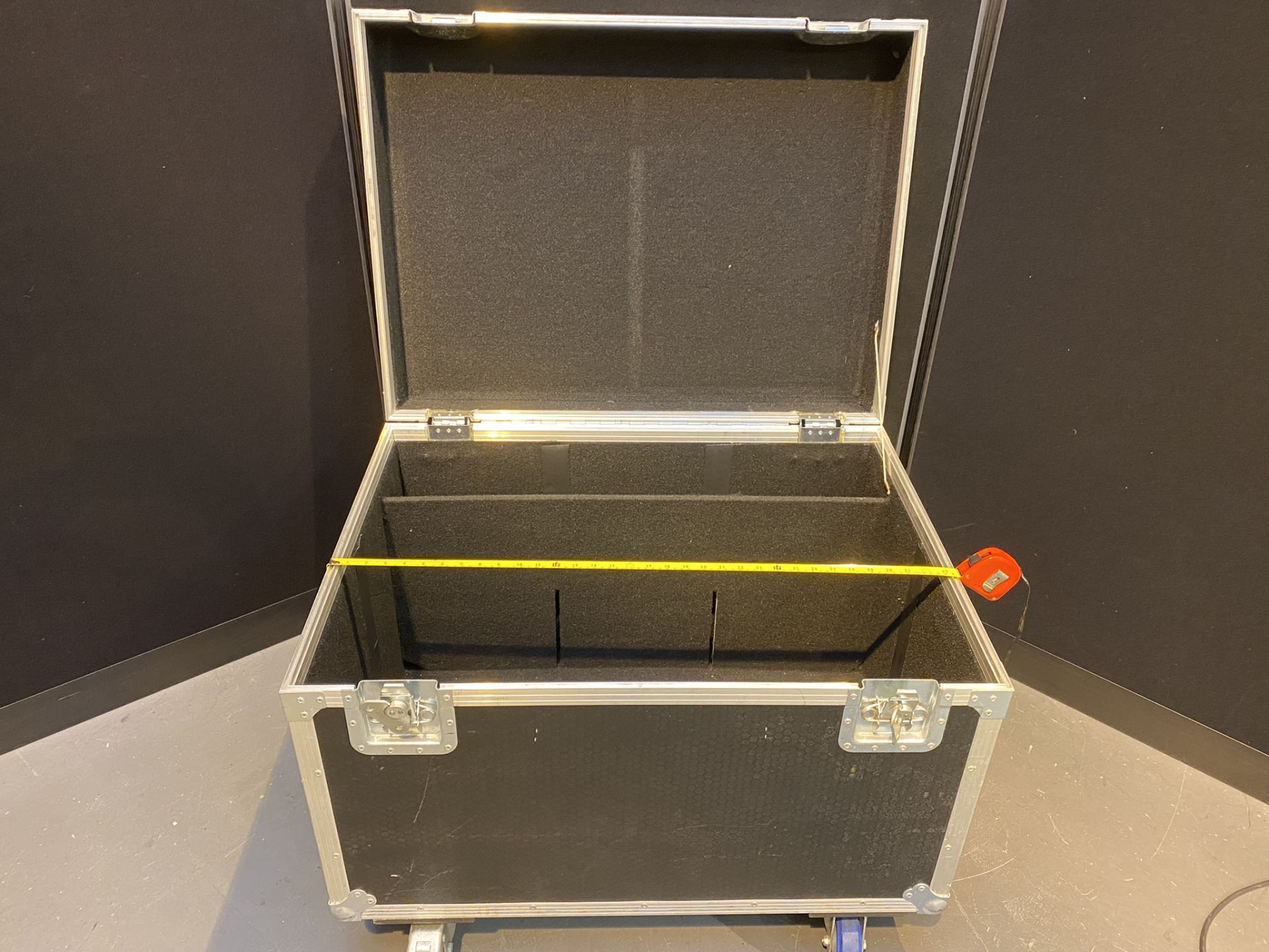A Large Cable Flight Case, 85cm w x 62cm dp (located at Ace Audio Visual, 119 Woodside Business
