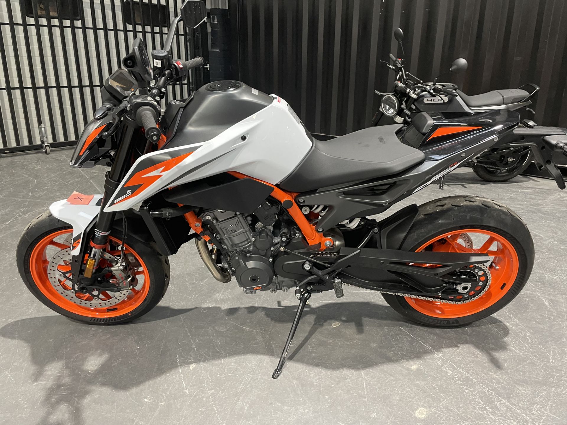 A KTM 890 Duke R Road Bike, 2021, VIN No.VBKTU9405MM818286, with KTM dealer for PDI, KTM unlocking - Image 2 of 4