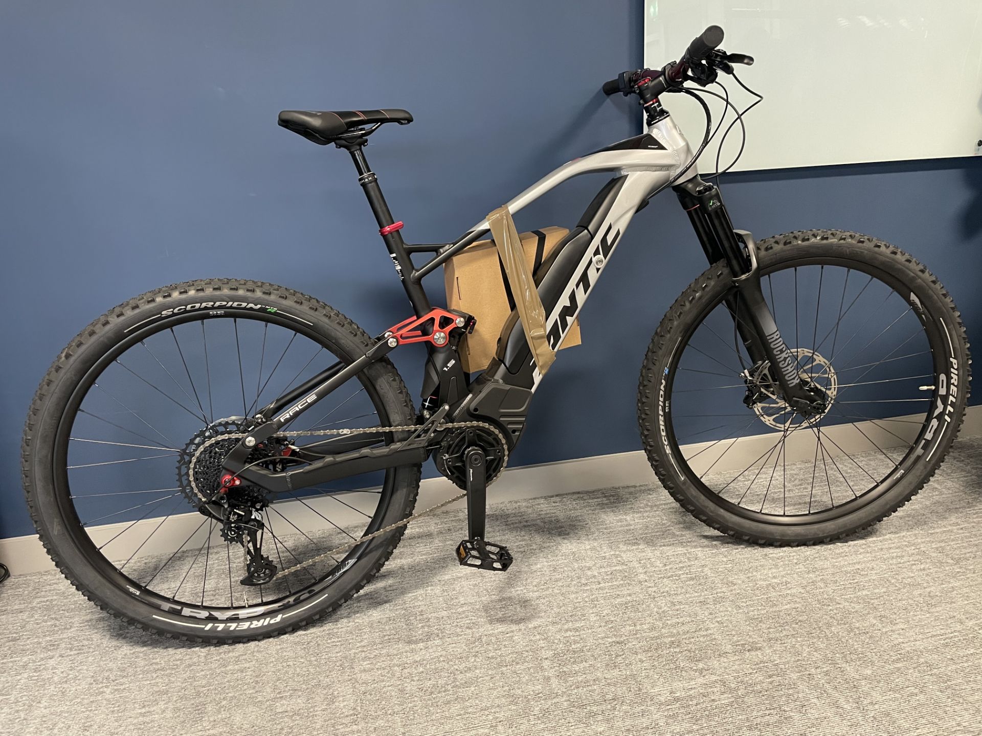 A Fantic XTF-A 1.5 Electric Mountain Bike, 2021, grey, max. weight 120kg, 25km/h, 250 Watt, 29in