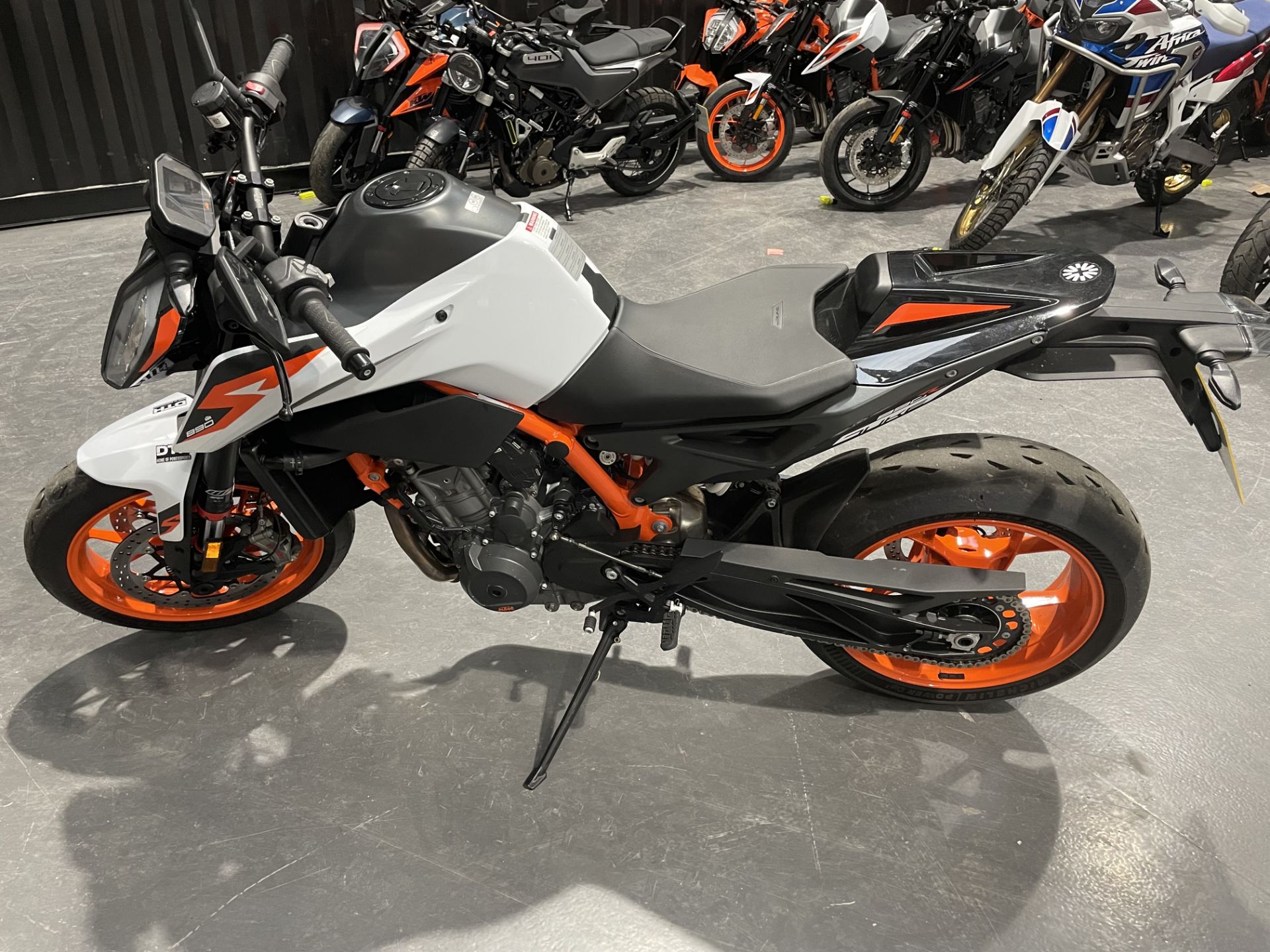 A KTM 890 Duke R Road Bike, Reg. No.ML21DSV, VIN No.VBKTU9409MM818064,V5, new lockset being - Image 2 of 4