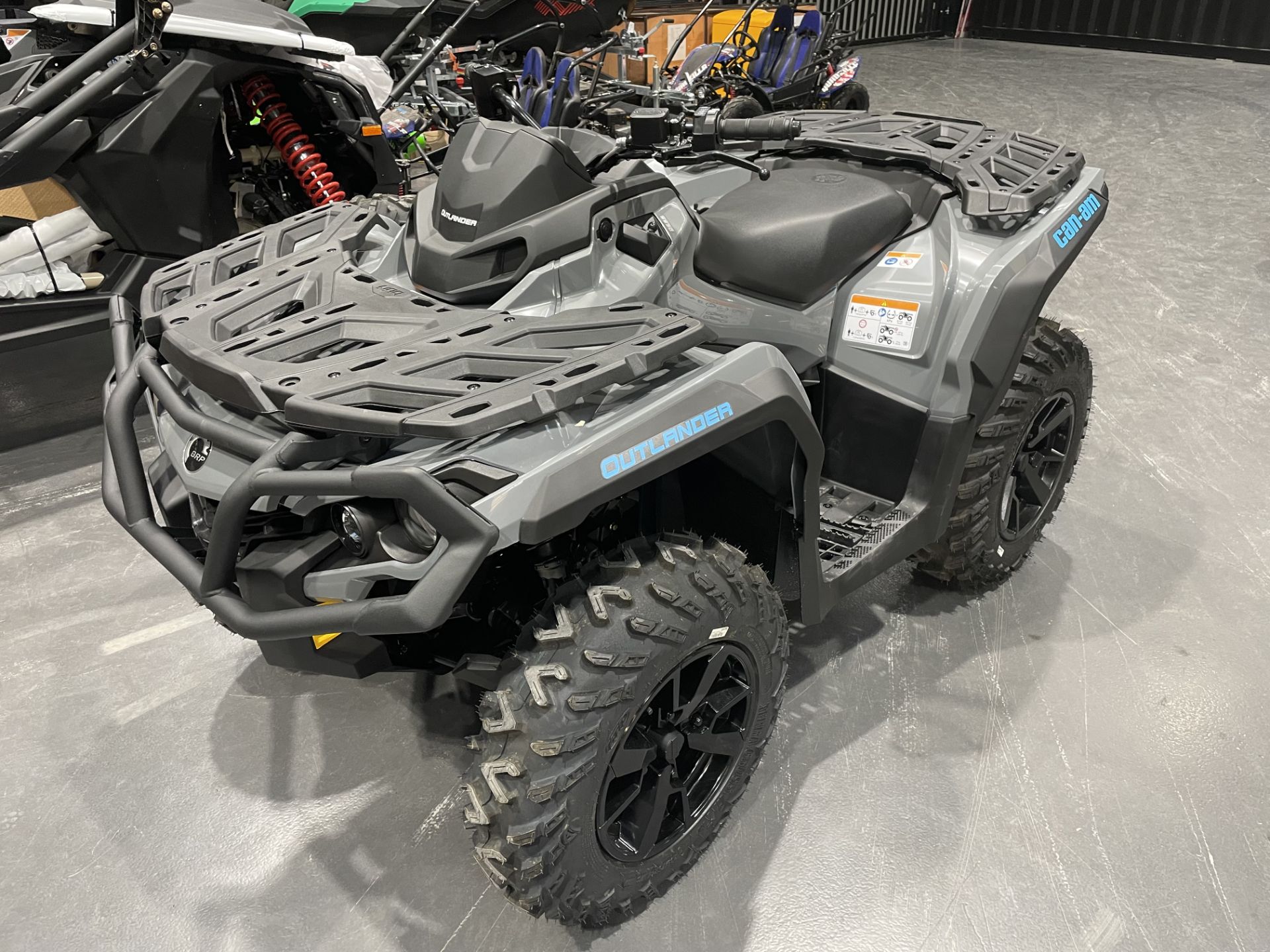 A BRP Can-Am Outlander 1000R V-TWIN EFI Quad Bike, VIN No.3JBLGAX79MJ000085 with key (as new). - Image 2 of 5