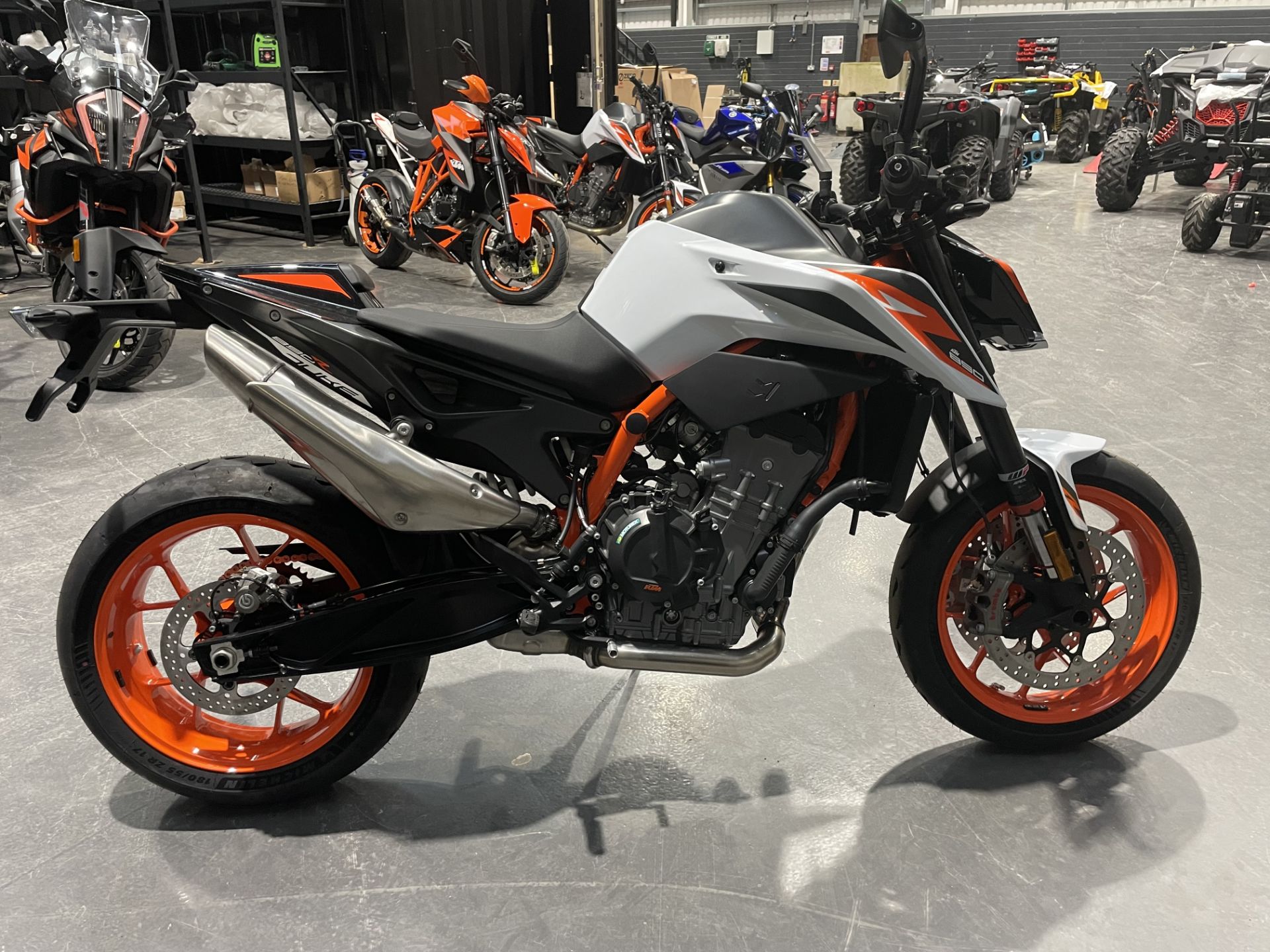 A KTM 890 Duke R Road Bike, 2021, VIN No.VBKTU9405MM818286, with KTM dealer for PDI, KTM unlocking