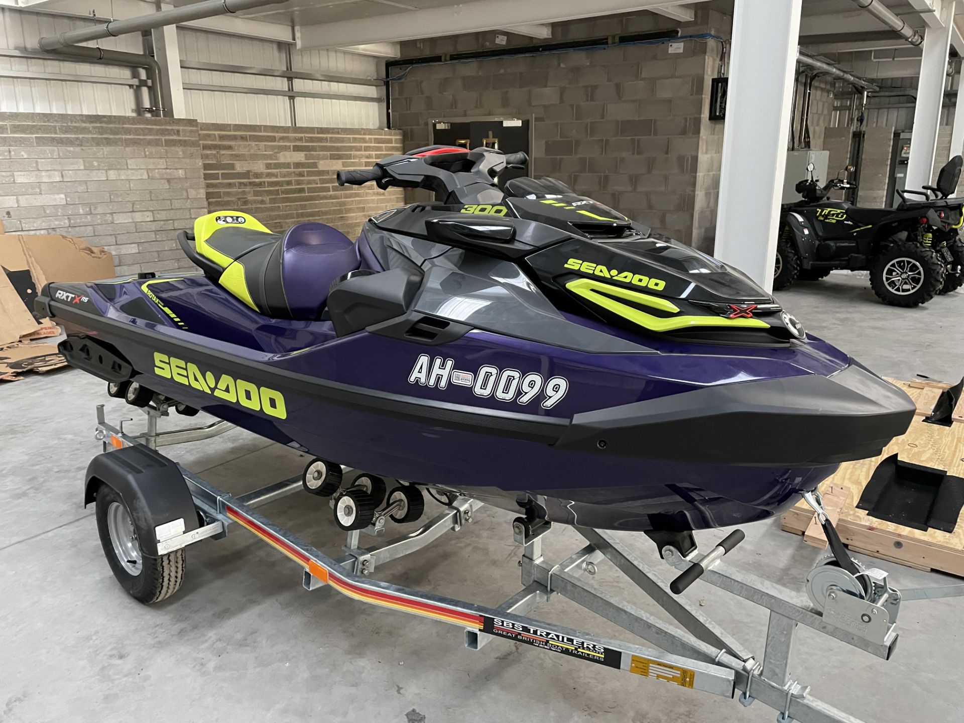 A BRP SeaDoo RXT XRS300 AH0099 Jet Ski, purple, VIN No.CA-YDV58611C121, no key (as new) with SBS - Image 2 of 5