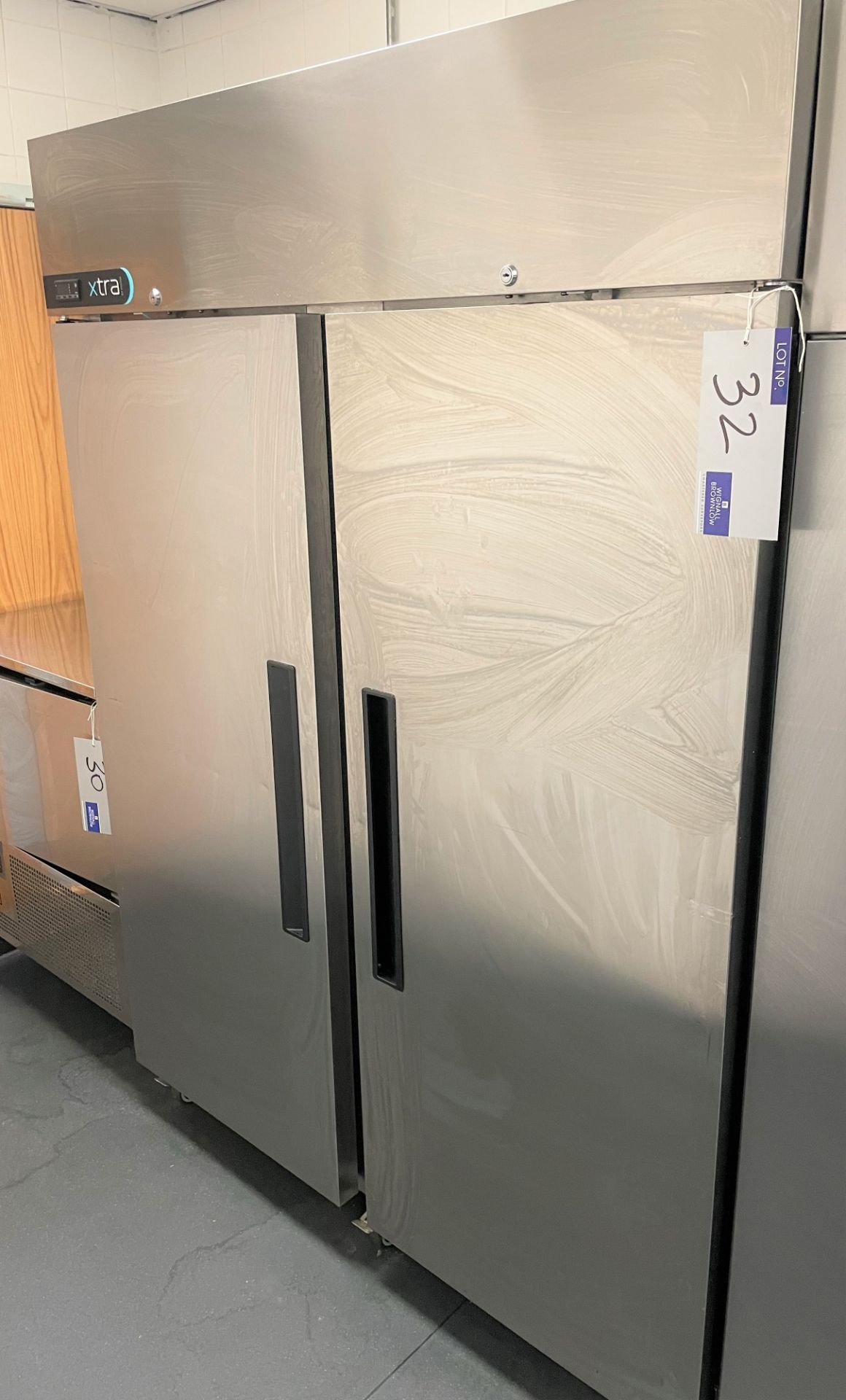 A Foster xtra XR1300L Stainless Steel Mobile Double Door Upright Freezer Cabinet No.E5388081, 1350