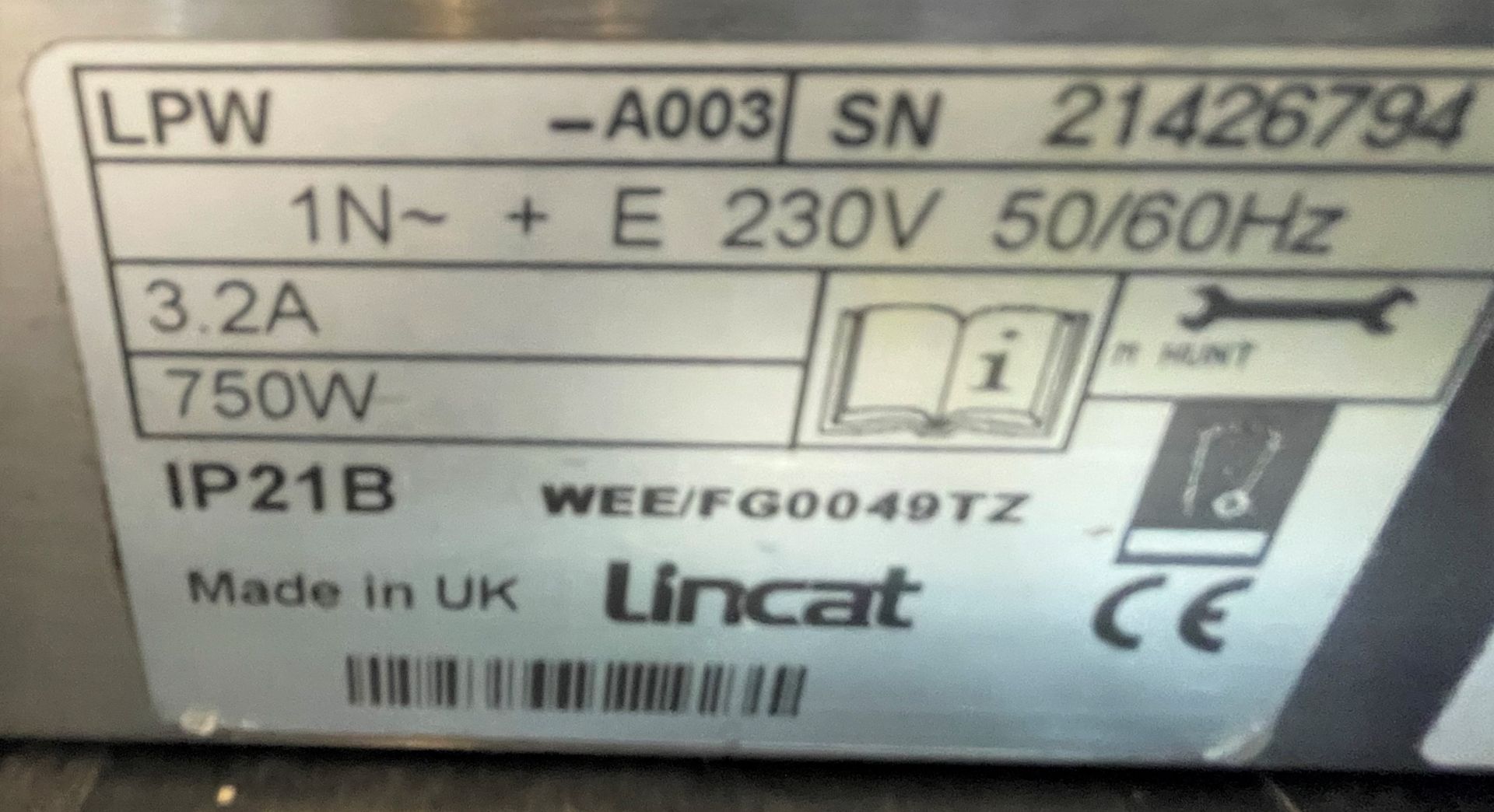 A Lincat LPW-A003 Heated Pie Cabinet No.21426794, 710mm x 330mm x 500mm h. - Image 3 of 3