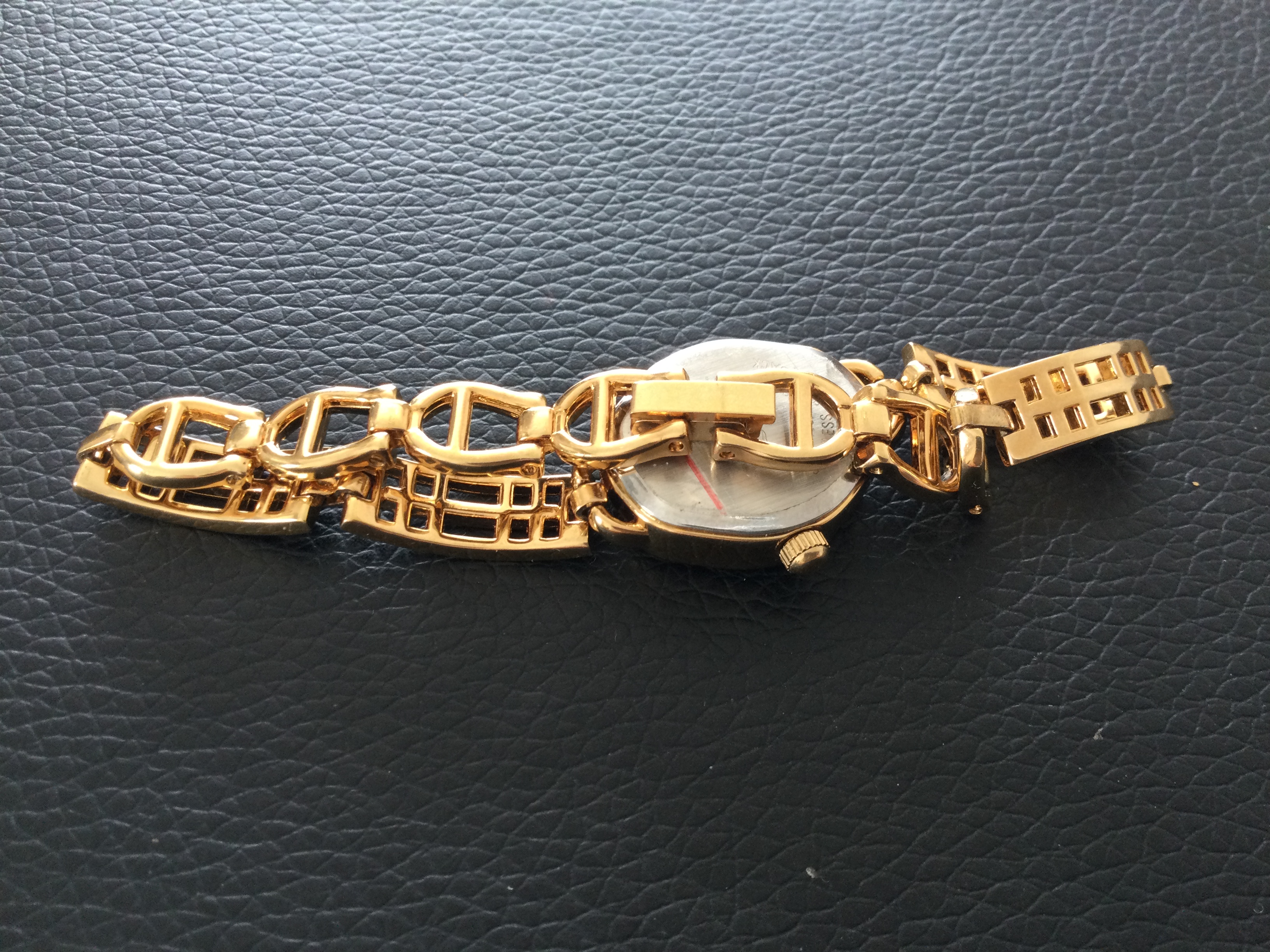 Beautiful Gold Plated Limit Quartz Wristwatch (GS97) A beautiful Gold Plated Quartz Ladies - Image 6 of 6