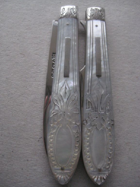 Rare Victorian Matching Carved Mother of Pearl Hafted Silver Bladed Folding Fruit Knife & Fork - Image 16 of 19