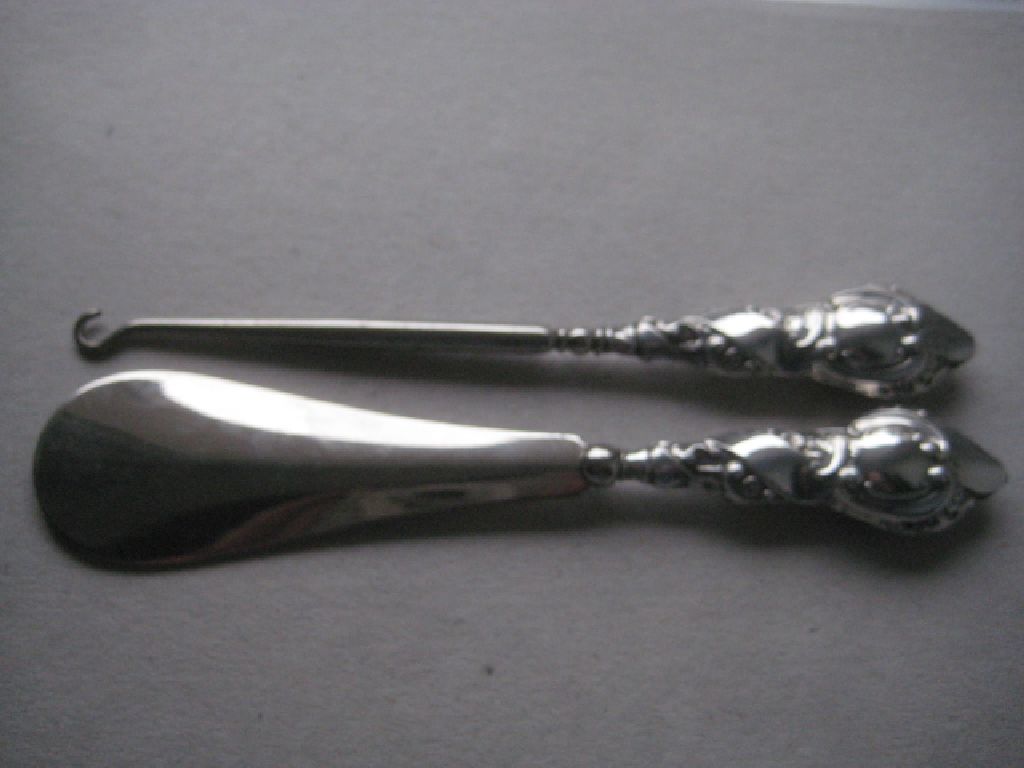 Edwardian Silver Shoehorn and Buttonhook Set, Cased - Image 7 of 11