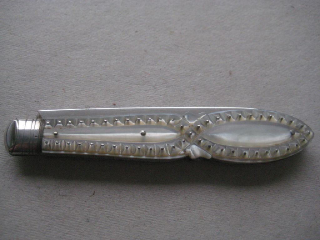 Victorian Carved Mother of Pearl Silver Fruit Knife - Image 8 of 9