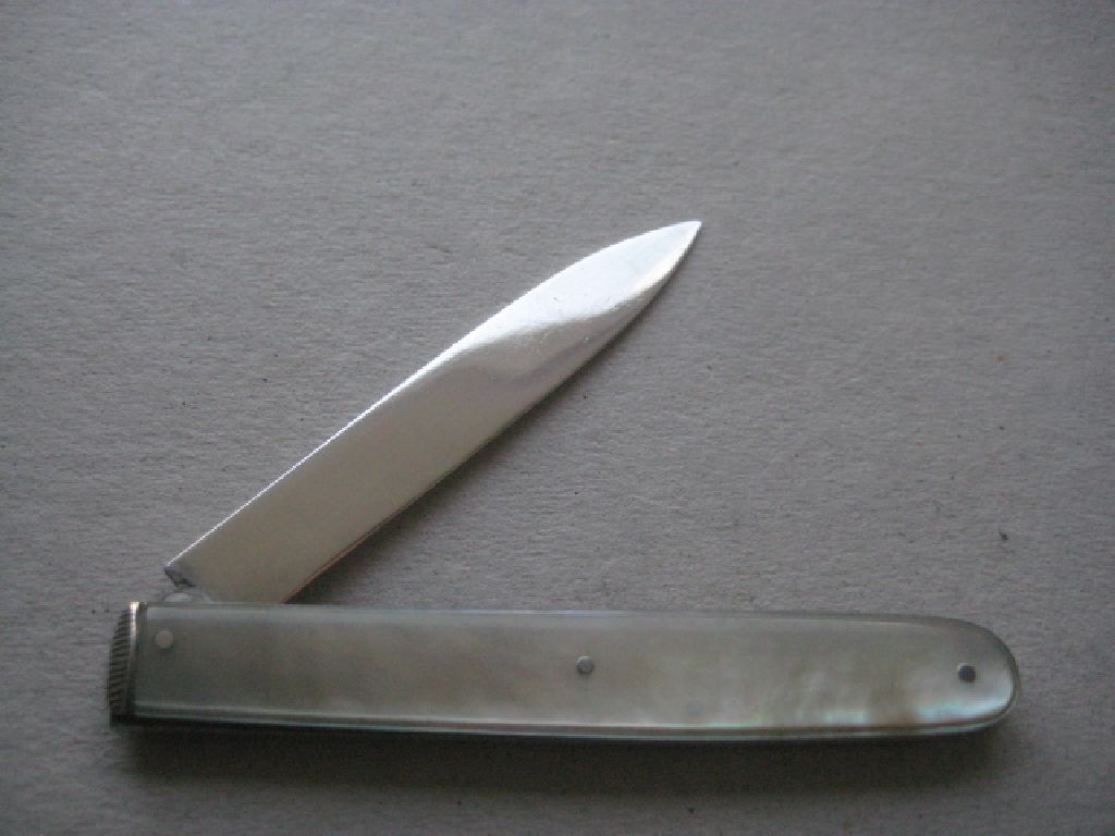 George III Mother of Pearl Hafted Silver Bladed Folding Fruit Knife - Image 4 of 9