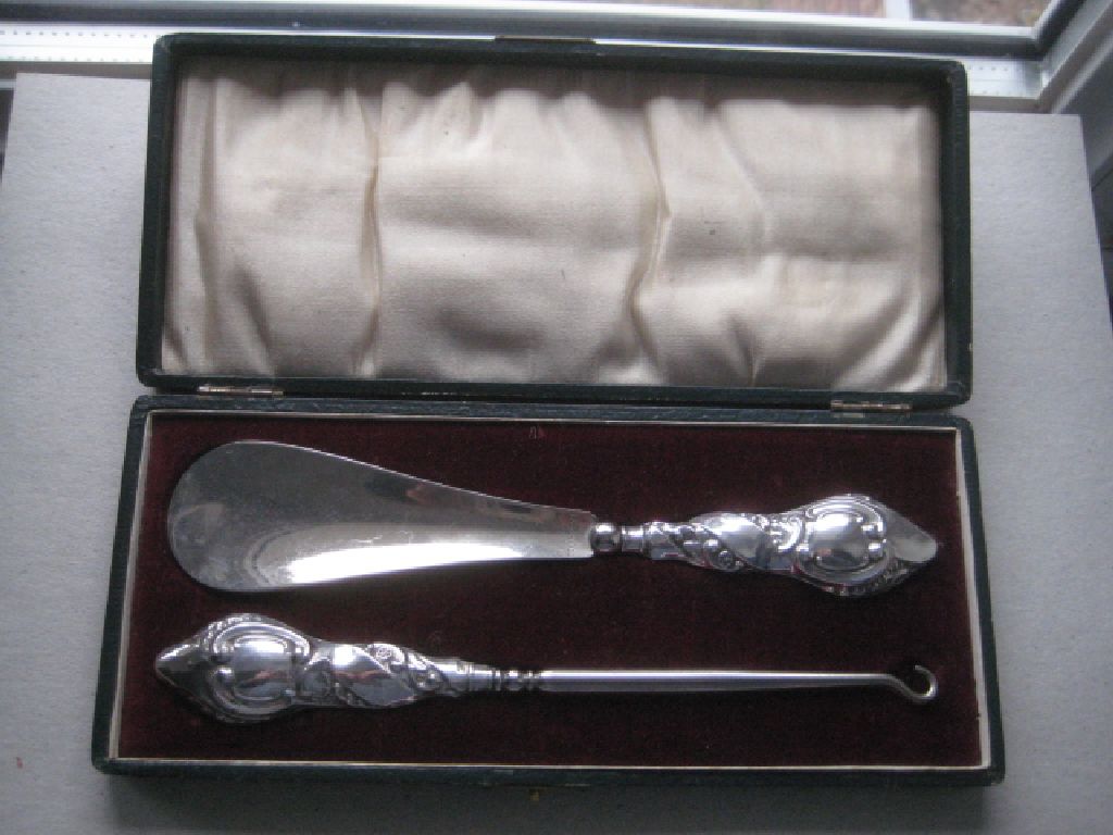 Edwardian Silver Shoehorn and Buttonhook Set, Cased