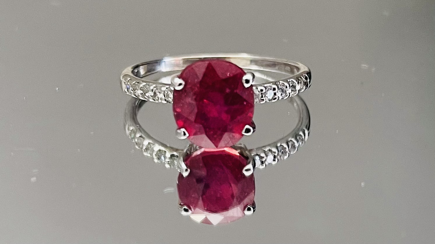 Natural Burmese Ruby Ring 3.65 Ct With Natural Diamonds & 18kGold