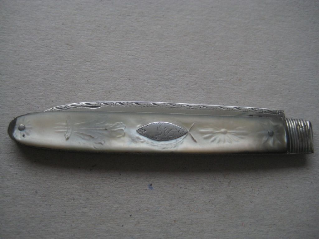 Rare Large Double Duty Marked Mother of Pearl Hafted Silver Fruit Knife - Image 5 of 12