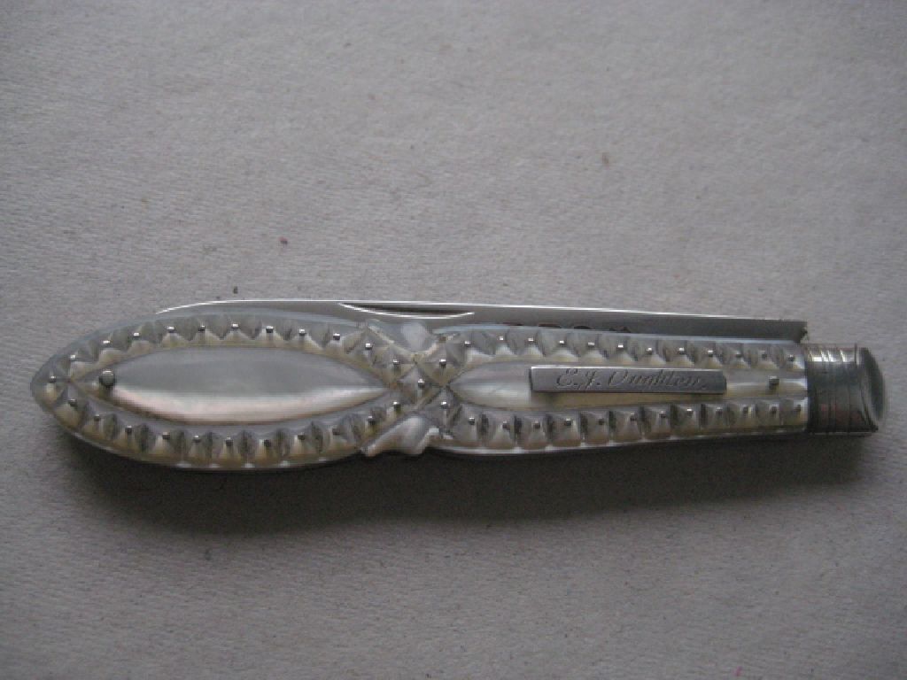 Victorian Carved Mother of Pearl Silver Fruit Knife - Image 3 of 9