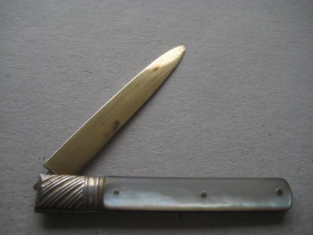 Rare George III Silver-Gilt Mother of Pearl Hafted Folding Fruit Knife, c1773 - Image 2 of 9