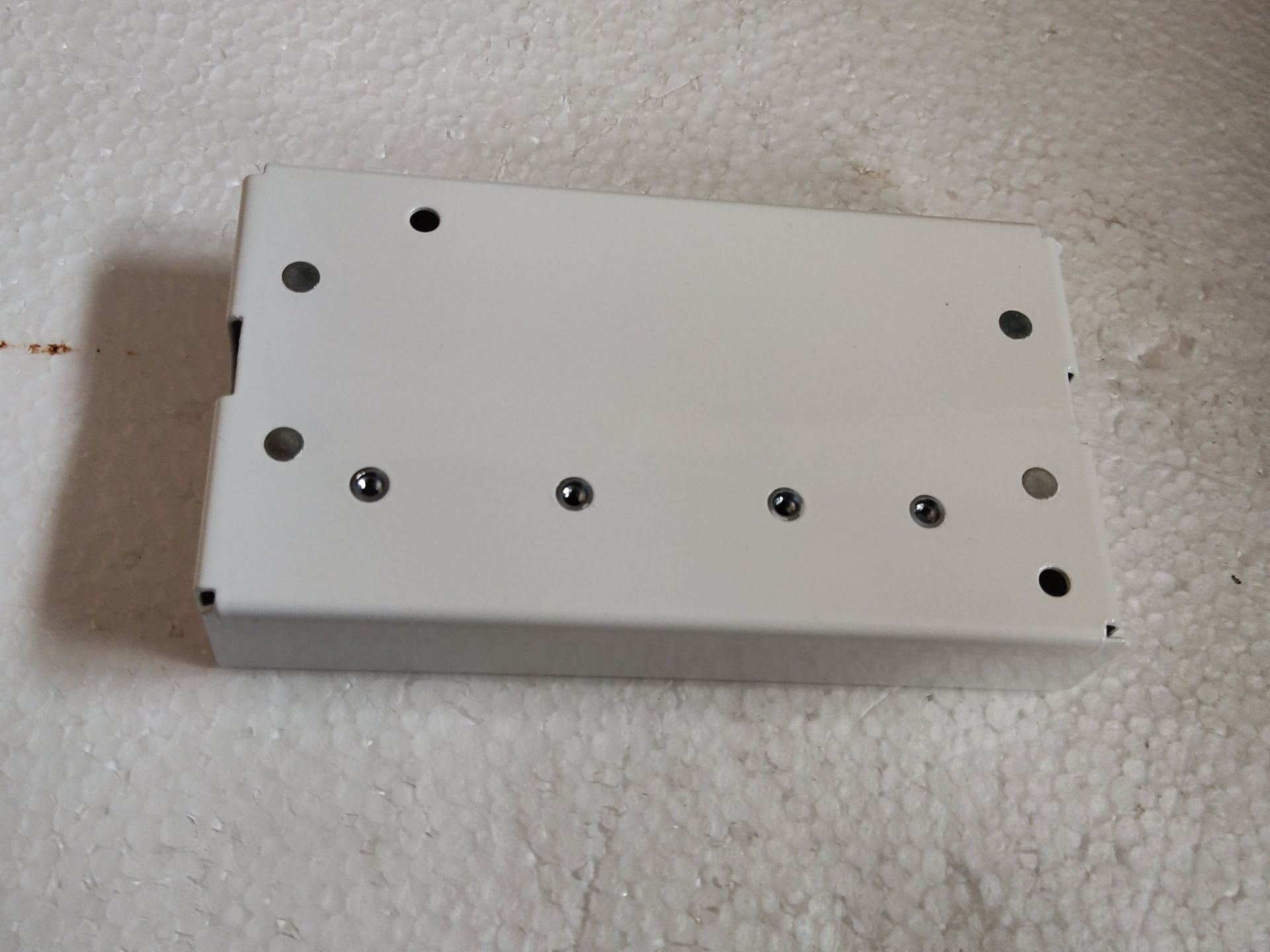 4 Packs of Euro V-Box Heavy Duty Enclosure for GL/GLX, Wall and Ceiling Mount. - Image 3 of 3