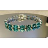 Beautiful 14.5ct Natural Emerald Bracelet With Natural Diamonds & 18k Gold