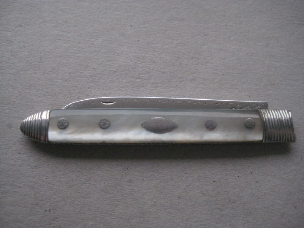 Rare Large George III Mother of Pearl Hafted Matching Silver Bladed Folding Fruit Knife & Fork - Image 10 of 24