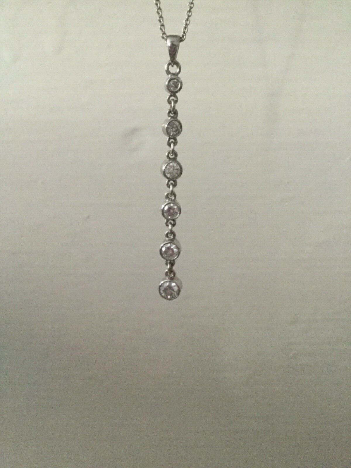 18ct White Gold Necklace with .80ct - 1.00ct approx VS1 Diamond Journey Pendant