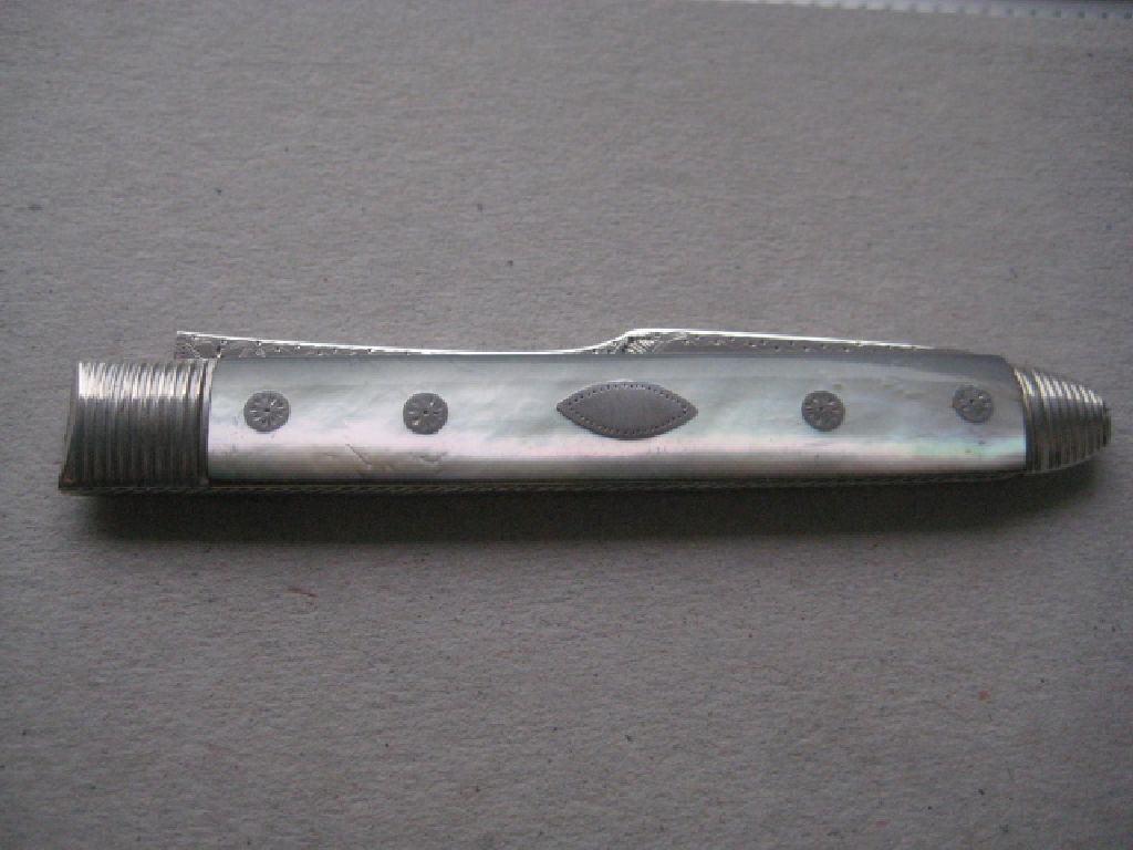 Rare Large George III Mother of Pearl Hafted Matching Silver Bladed Folding Fruit Knife & Fork - Image 20 of 24