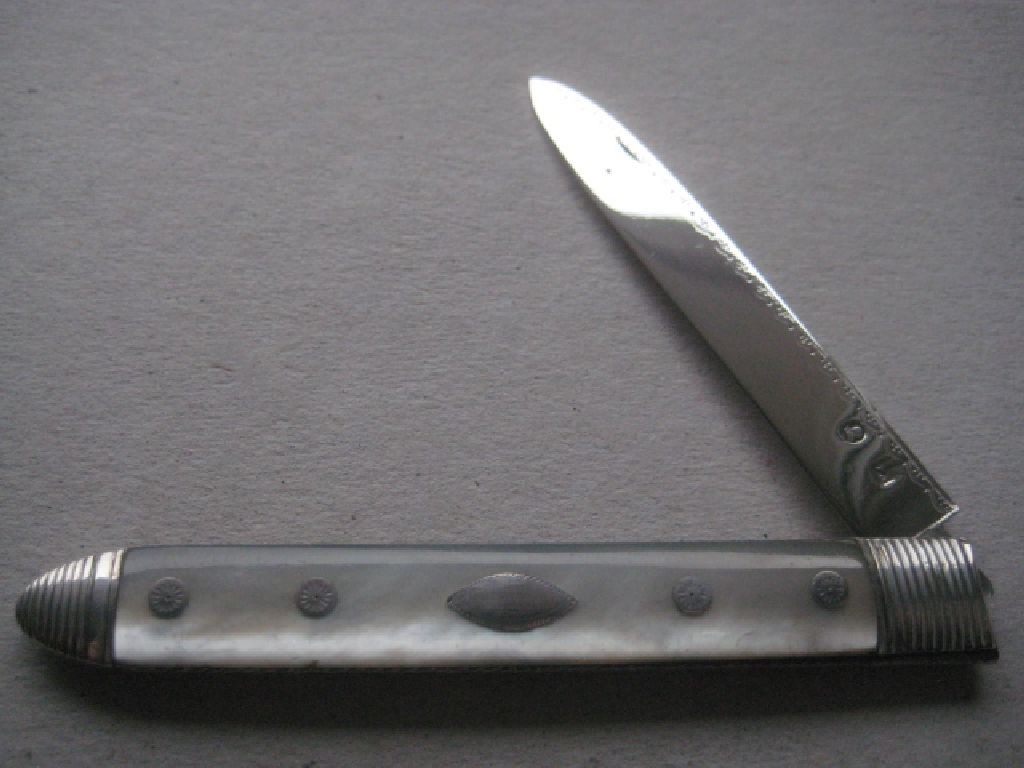 Rare Large George III Mother of Pearl Hafted Matching Silver Bladed Folding Fruit Knife & Fork - Image 3 of 24