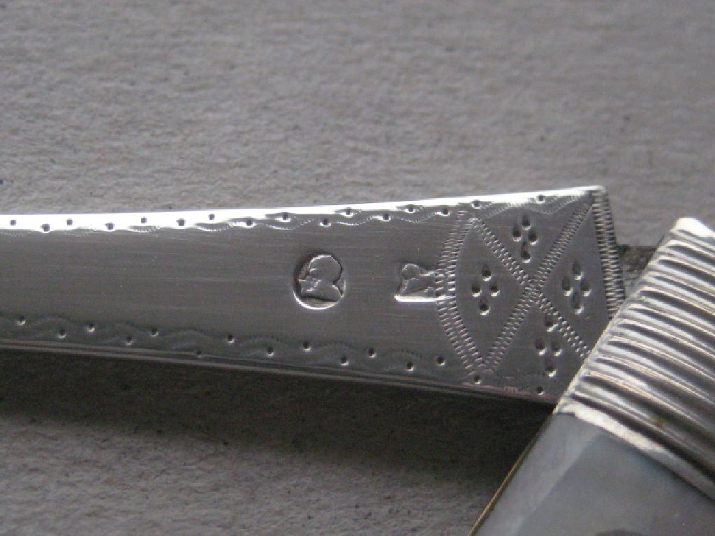 Rare Large George III Mother of Pearl Hafted Matching Silver Bladed Folding Fruit Knife & Fork - Image 17 of 24