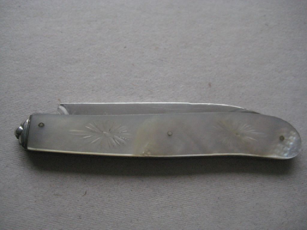 Victorian Mother of Pearl Hafted Silver Fruit Knife - Image 4 of 10