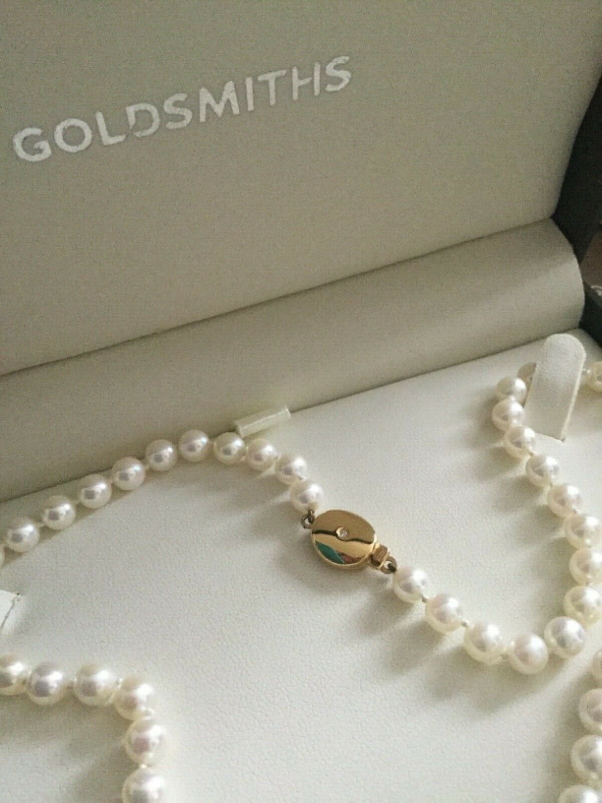 Goldsmith Pearl Necklace with 18ct gold and diamond clasp - Image 2 of 6