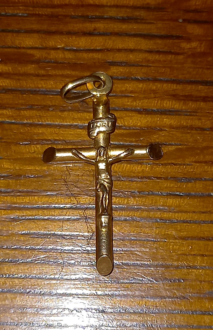 9ct Gold Crucifix 0.97g