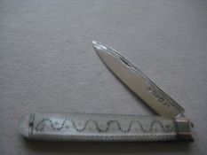 William IV Mother of Pearl Decorated Silver Folding Fruit Knife