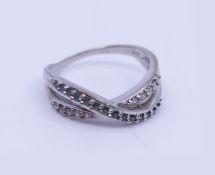 Decorative 9ct White Gold Ring