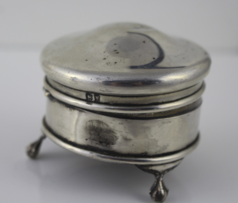 Sterling Silver Velvet Lined Pin Cushion Birmingham 1920 - Image 3 of 6