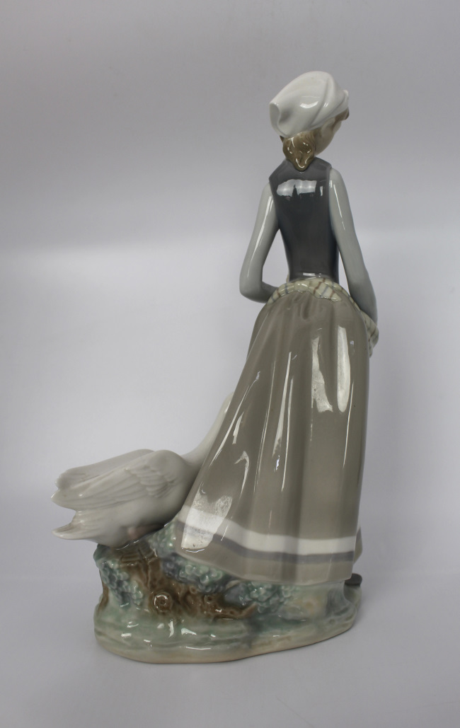 Lladro Girl with Geese Figurine - Image 2 of 3