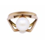 Pearl 14ct Gold Ring with Geometric Setting