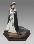 Royal Worcester Elizabeth II by Ronald van Ruyckevelt