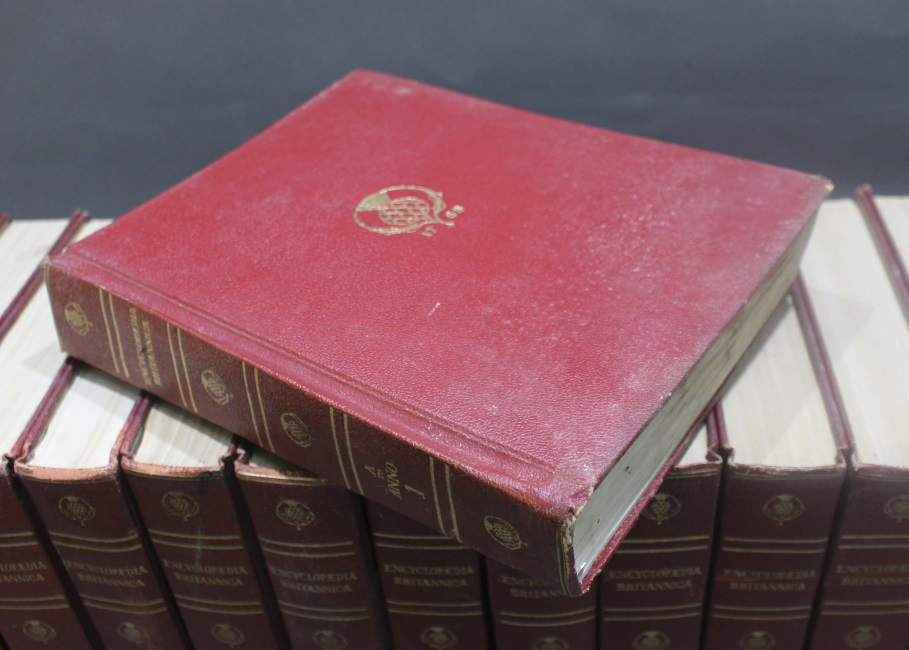17 Volumes Part Encylopaedia Britannica Red Leather Bound - Image 3 of 6
