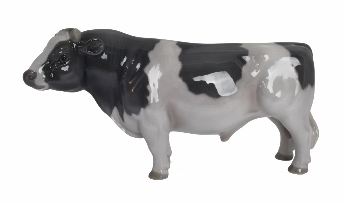 Bing & Gr¿ndahl Copenhagen Denmark Porcelain Bull Sculpture #2121