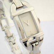 Gucci / 6800L - Ladies' Steel Wrist Watch