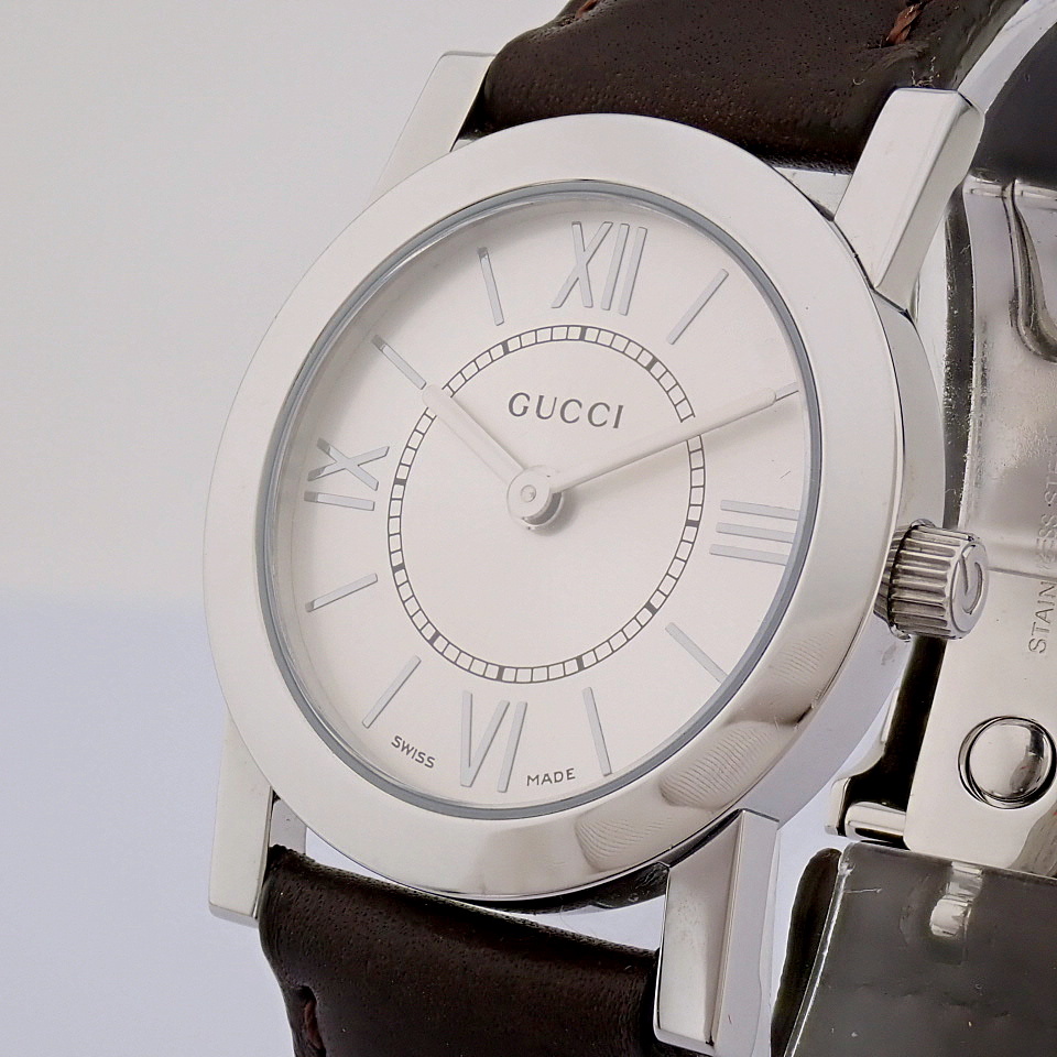 Gucci / 5200L.1 - Unisex Steel Wrist Watch - Image 3 of 9