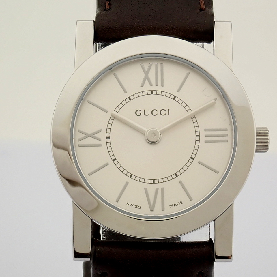 Gucci / 5200L.1 - Unisex Steel Wrist Watch - Image 4 of 9