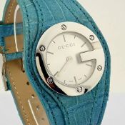 Gucci / 104 - Ladies' Steel Wrist Watch