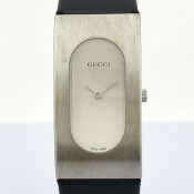 Gucci / 2400L - Ladies' Steel Wrist Watch