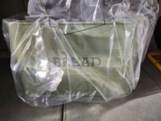 Kitchencraft Living Nostalgia Large Metal Bread Box/Bin. RRP £38.49 - Grade U