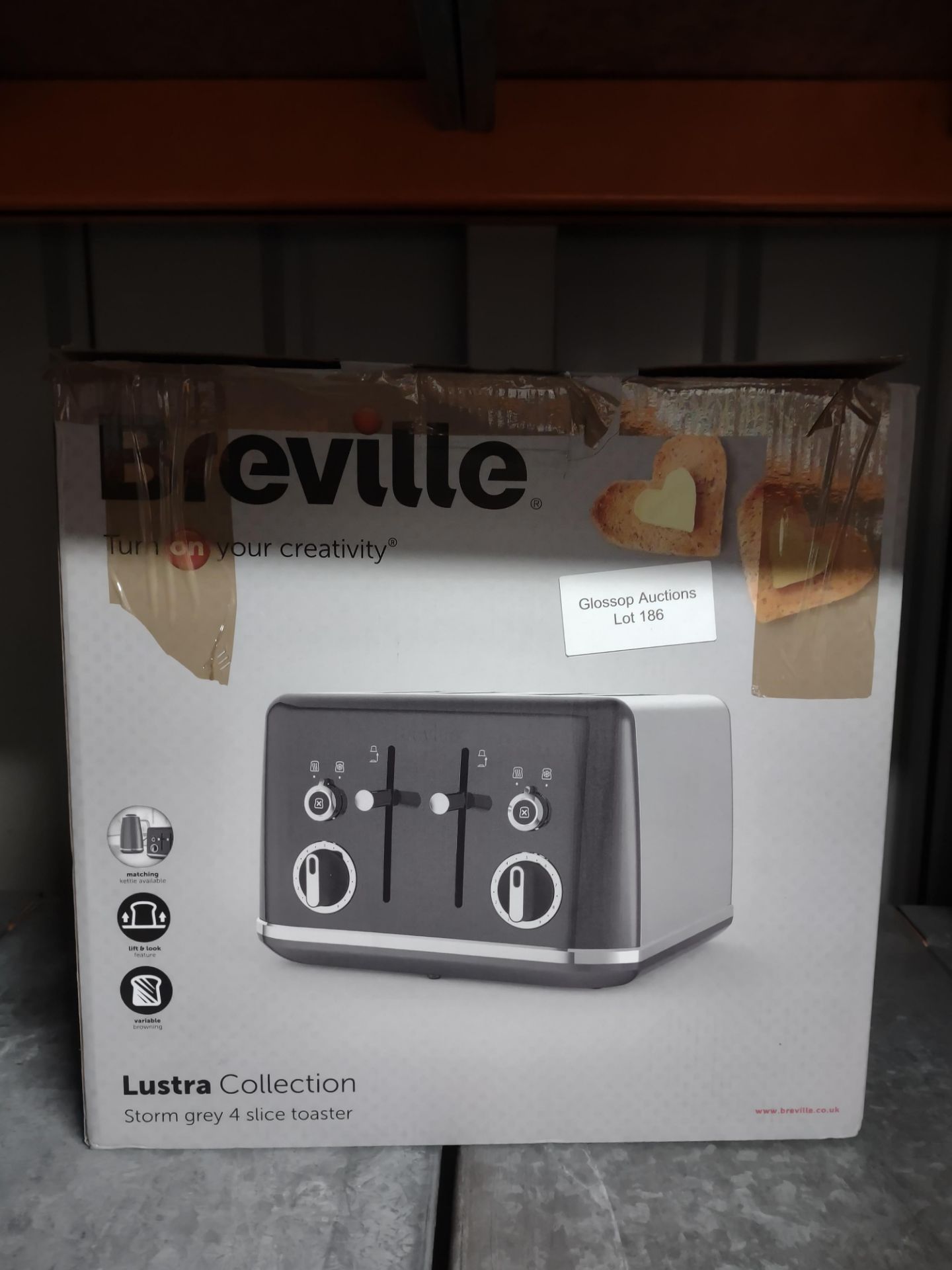 Breville Lustra 4-Slice Toaster with High Lift. RRP £39.99 - Grade U