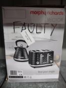 Morphy Richards Vector Pyramid Kettle 108131 Traditional Kettle Black. RRP £51.99 - Grade U