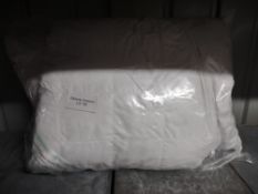 Natural Down & Feather Pillow X2 . RRP £32.99 - Grade U